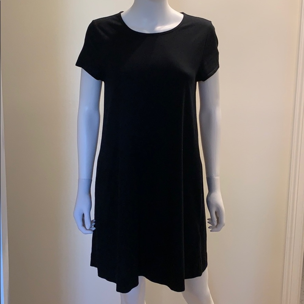GAP Black Short Sleeve Dress with Pockets